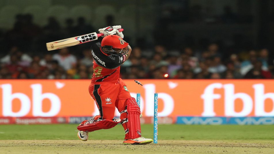 RCBvsRPS: सीजन-10 में बोल्ड आउट होने का बना बड़ा रिकॉर्ड