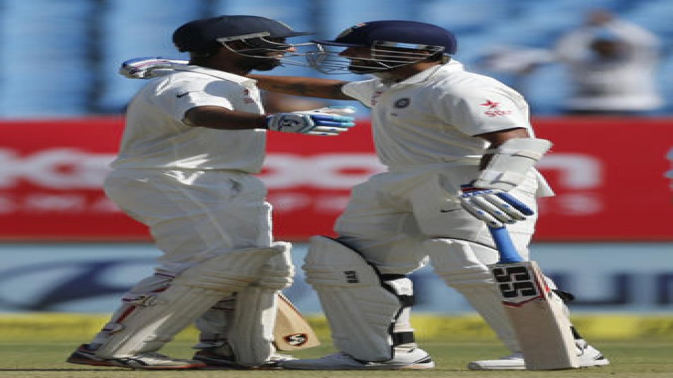 इंग्लैंड टीम के 573 रनों के जवाब में भारतीय टीम ने धमाकेदार शुरूआत कर मेहमान इंग्लैंड को करारा जवाब दिया है.