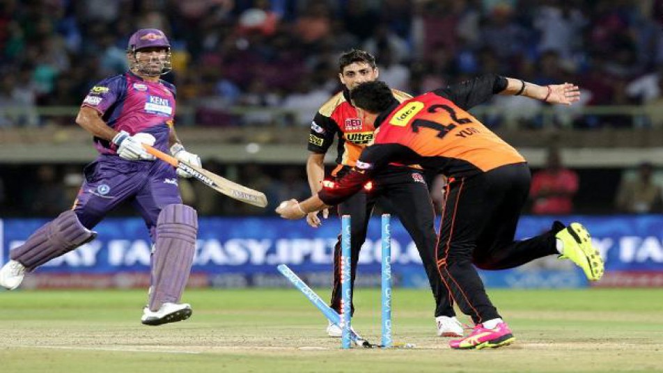 क्या ज़िम्बाबवे दौरे पर टीम में नज़र आएंगे कप्तान धोनी?