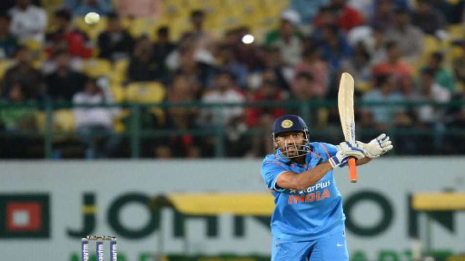 RECORD: 67 रन बनाकर सचिन के बाद दूसरे सबसे बड़े बल्लेबाज़ बन जाएंगे धोनी