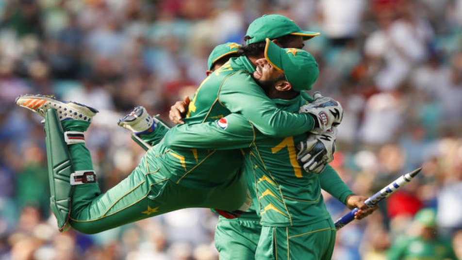 ASIA CUP: भारतीय महिला टीम ने रचा इतिहास, पाक को हरा छठी बार बनीं चैम्पिन