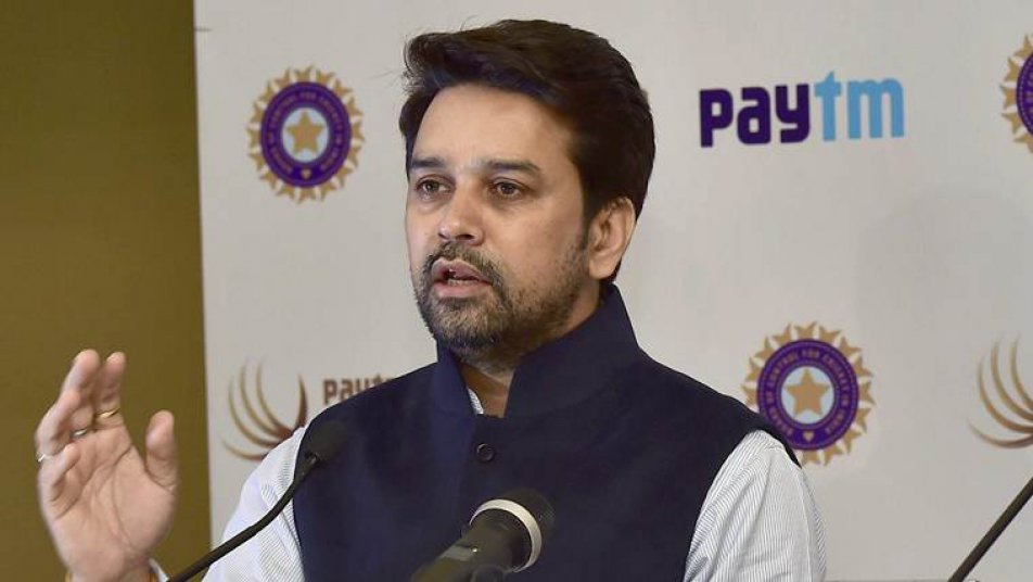 ठाकुर ने कहा, ‘‘पाकिस्तान अब तक 1965, 1971 और करगिल की लड़ाई में भारत के हाथों लगे सदमे से नहीं उबर पाया है. मियांदाद के साथ भी ऐसा ही है जो विश्व कप इतिहास में एक बार भी भारत को नहीं हरा पाने से सदमे में है. अगर जरूरत पड़ी तो भारत एक बार फिर पाकिस्तान को धूल चटाने को तैयार है, फिर चाहे लड़ाई का मैदान हो या क्रिकेट का मैदान.’’ 