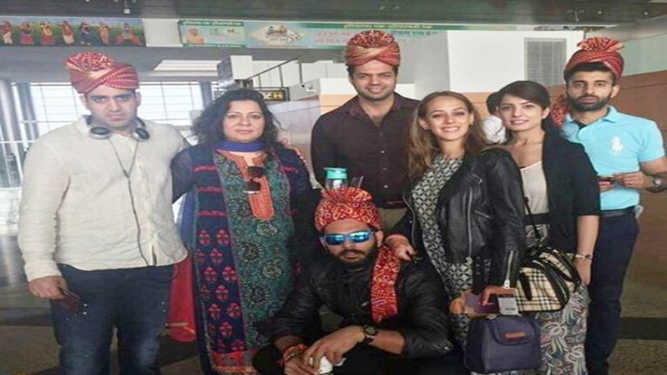 शादी के लिए गोवा पहुंचे युवराज, देंखे तस्वीरें...