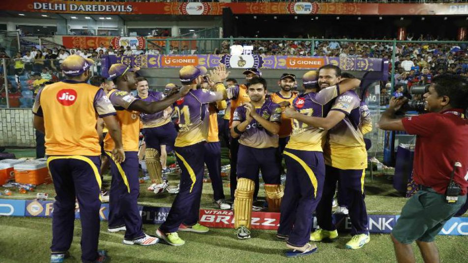 RECORD: आईपीएल में गौतम गंभीर की सबसे बड़ी परेशानी हैं 'ज़हीर खान'!