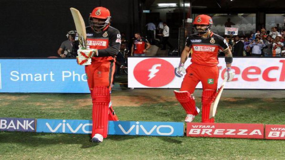 IPL: चोटिल हुए कप्तान कोहली, आ सकते हैं 7-8 टांके