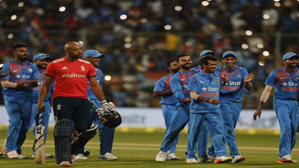 क्रिकेट के इतिहास में ये दूसरे सबसे खराब तरीके से 8 विकेटों का पतन है. इंग्लैंड की टीम ने आज महज़ 8 रनों के अंदर अपने आखिरी 8 विकेट गंवा दिए.