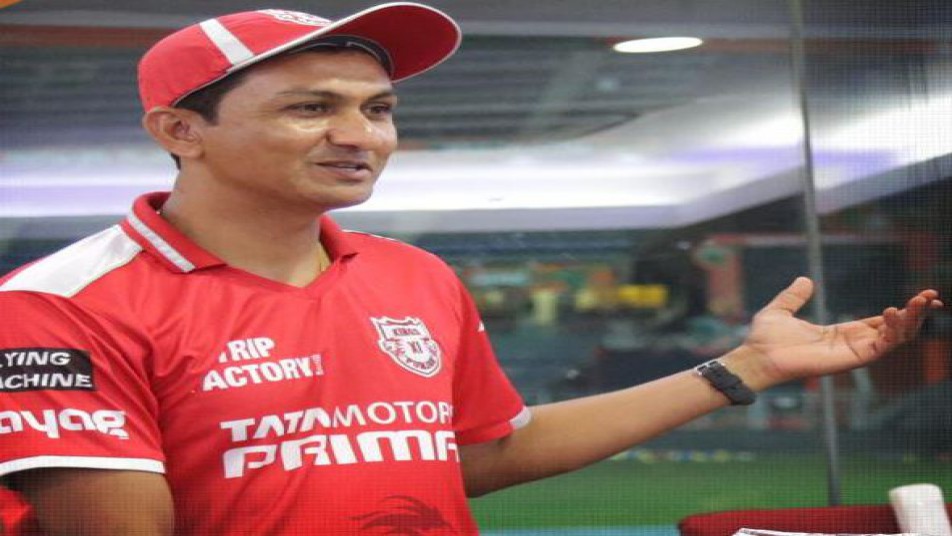 इस अवसर पर अनुराग ने कहा, Territorial Army का हिस्सा बनना बहुत सम्मान और गर्व की बात है. मेरे लिए सैनिक भाईयों के साथ बिताई गई यह शाम आने वाले त्योहारों के मौसम की अच्छी शुरुआत है.

