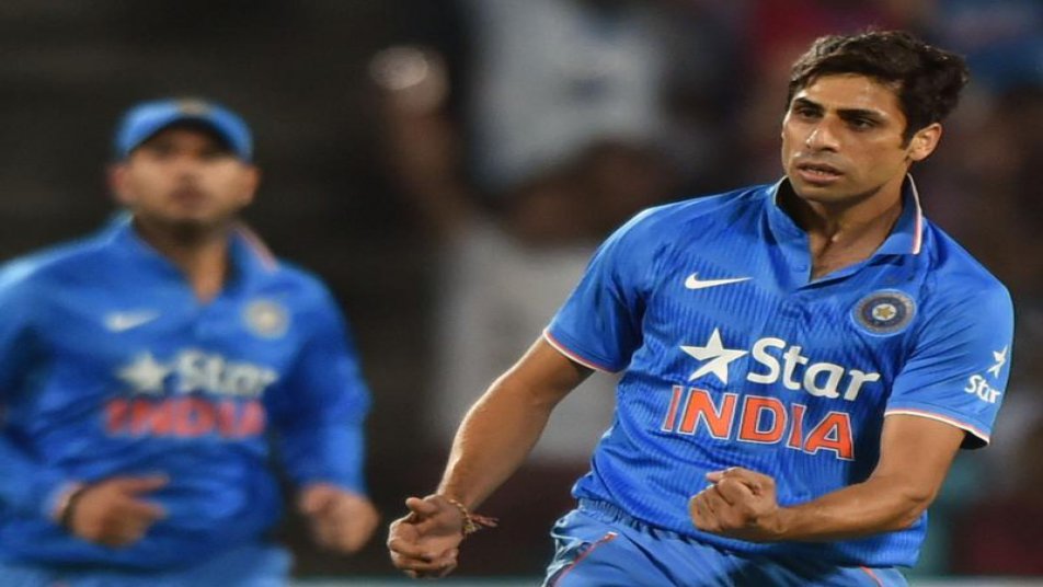 जन्मदिन विशेष: 38 के हुए आशीष नेहरा, लेकिन उनके इस रिकॉर्ड को नहीं तोड़ पाया कोई भारतीय गेंदबाज