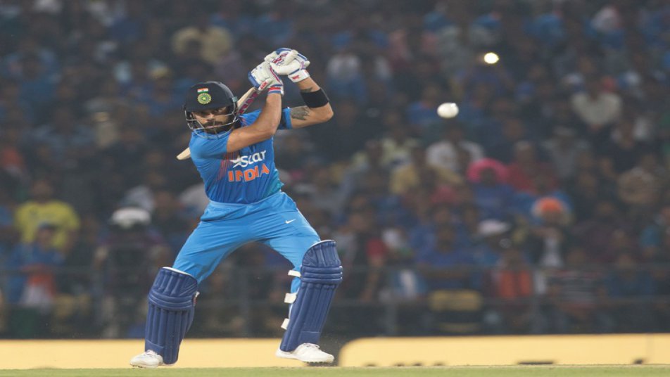 
टीम इंडिया के कप्तान विराट कोहली ने इस लिस्ट में तीसरे नंबर पर है. कोहली ने अपना 12वां वनडे शतक 83वें इनिंग्स में पूरा किया था.