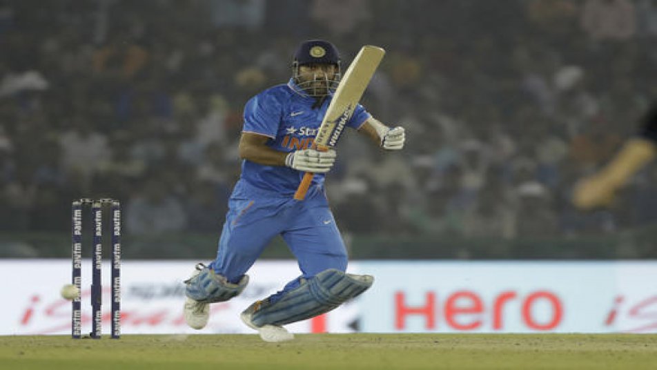 RECORD: 67 रन बनाकर सचिन के बाद दूसरे सबसे बड़े बल्लेबाज़ बन जाएंगे धोनी