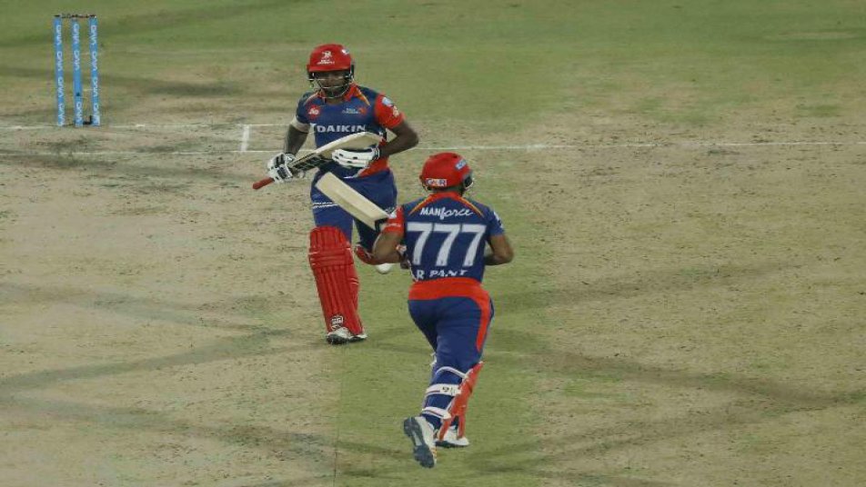 आईपीएल की ऑफिशियल वेबसाइट पर डाले गये इंटरव्यू में द्रविड़ ने दोनों स्टार्स से कहा, ‘‘मुझे खुशी है कि आप मेरी बल्लेबाजी के बहुत अधिक वीडियो नहीं देख रहे हो विशेषकर तब जबकि आपको 20 ओवर में 208 रन बनाने हों. शाबाश. आपने बेहतरीन पारियां खेली.’’