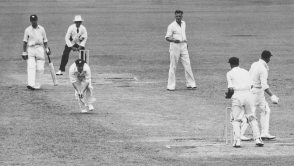 इससे पहले साल 1948 में आखिरी बार बिली ग्रिफिथ ने अपने डेब्यू टेस्ट की पहली पारी में पोर्ट ऑफ स्पेन में 140 रन बनाए थे. जिसके बाद से कोई भी अन्य इंग्लिश बल्लेबाज़ विदेशी मैदान पर ये कारनामा नहीं कर पाया.