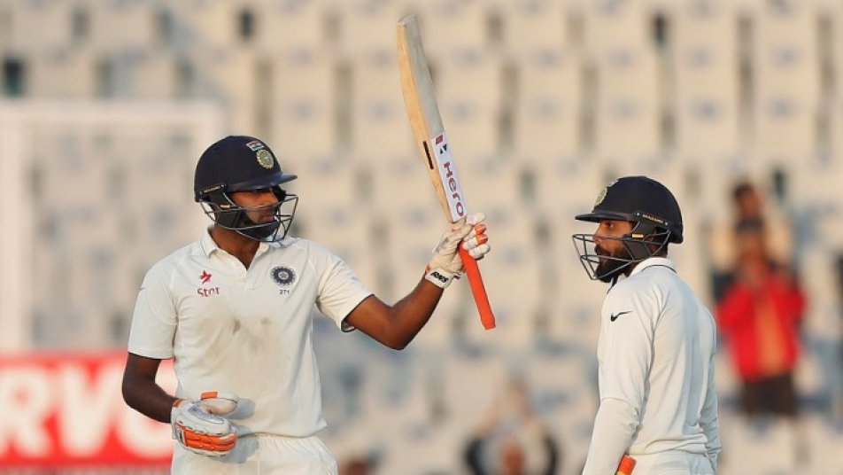 भारत की पारी में टीम इंडिया के निचलेक्रम के बल्लेबाज़ों ने इतना शानदार प्रदर्शन किया जो अब तक कभी नहीं हुआ.