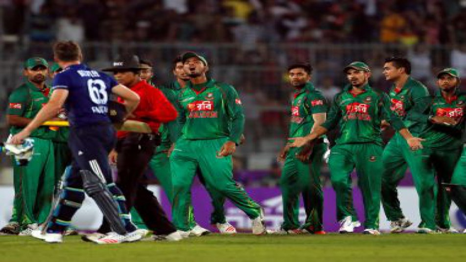 आउट करने के बाद बटलर से भिड़ गए बांग्लादेशी खिलाड़ी