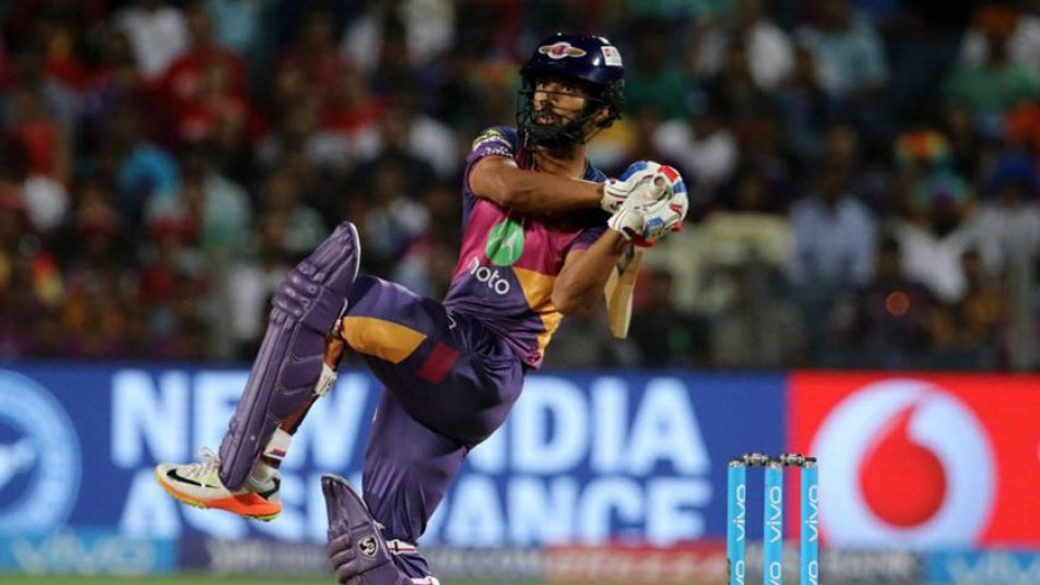 युवा बल्लेबाज़ राहुल त्रिपाठी ने आईपीएल सीज़न 10 में एक बार फिर आतिशी पारी खेल सभी का ध्यान अपनी ओर आकर्षित किया है. राहुल ने 93 रनों की धुंआधार पारी खेल कोलकाता के खिलाफ अपनी टीम पुणे को 4 विकेट से जीत दिलाने मं अहम भूमिका निभाई.