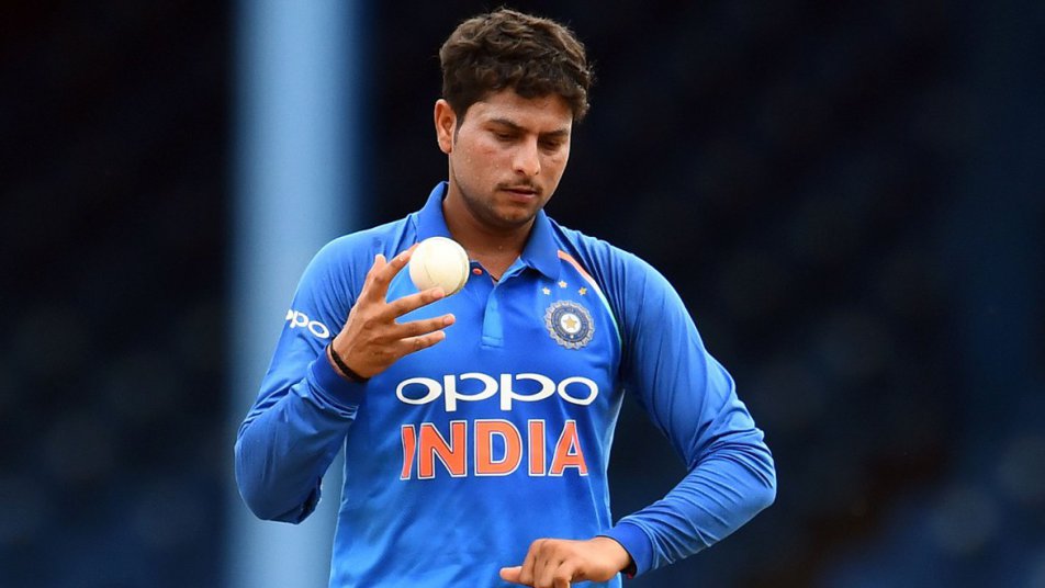 i can get david warner s wicket anytime says kuldeep yadav 12179 मेरी गेंदबाजी का सामना करने के दौरान दबाव में रहते हैं वॉर्नर: कुलदीप यादव