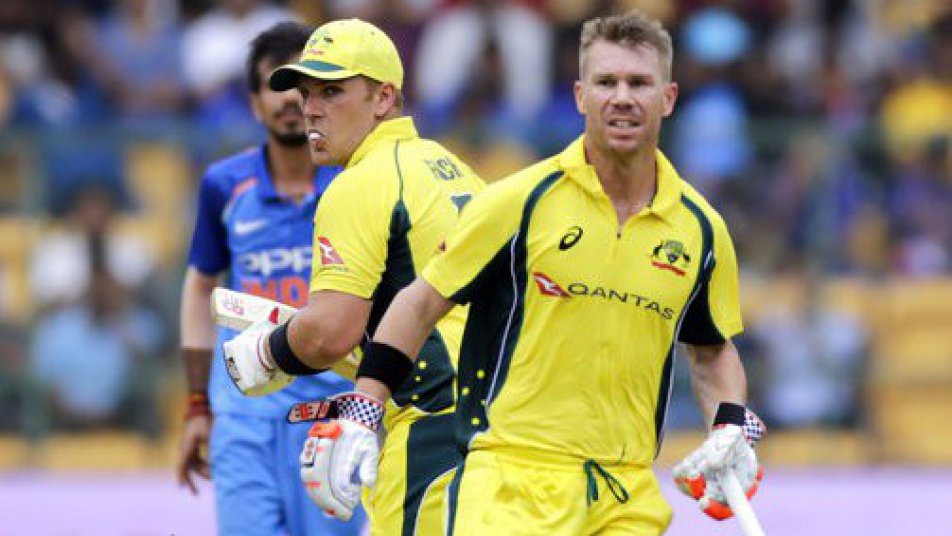 david warner and aaron finch power australia to 334 5 in the 4th odi 12315 INDvsAUS: वॉर्नर-फिंच और बल्लेबाज़ों के दम पर ऑस्ट्रेलिया ने बनाए 334 रन