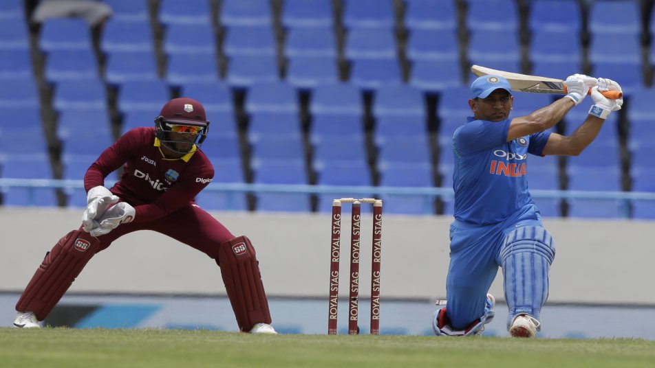 जी हां, इससे पहले साल 2007 में धोनी ने चेन्नई के चेपॉक स्टेडियम में अफ्रीका XI के खिलाफ खेलते हुए ‘मैन ऑफ द मैच’ का अवॉर्ड जीता था.