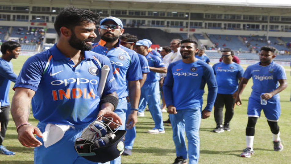सबसे दिलचस्प बात ये है कि सचिन और दिलशान संन्यास ले चुक हैं और जो खेल रहे हैं उनमें कोहली सबसे युवा हैं. 