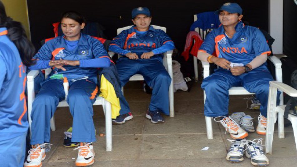 मिताली बतौर कप्तान दो वनडे विश्वकप फाइनल में टीम इंडिया का प्रतिनिधित्व करने वाली पहली खिलाड़ी बन गई है. ये रिकॉर्ड महिला और पुरूष दोनों क्रिकेट में है.