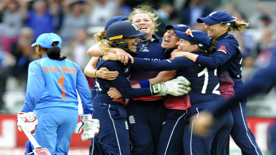 WWC 17: हार के बावजूद टीम इंडिया ने जीता दिल, देश भर से मिल रही है बधाई