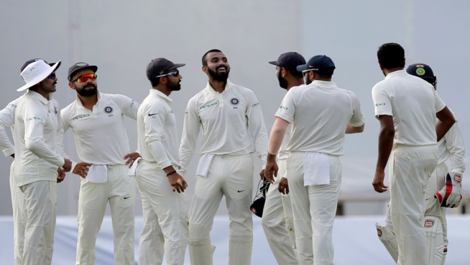 टेस्ट सीरीज का आखिरी मैच में 12 अगस्त को पल्लेकल में खेला जाएगा लेकिन उससे पहले टीम के खिलाड़ी श्रीलंका के खूबसूरत टूरिस्ट स्पॉट पर घूम कर इन्जॉय कर रहें हैं.