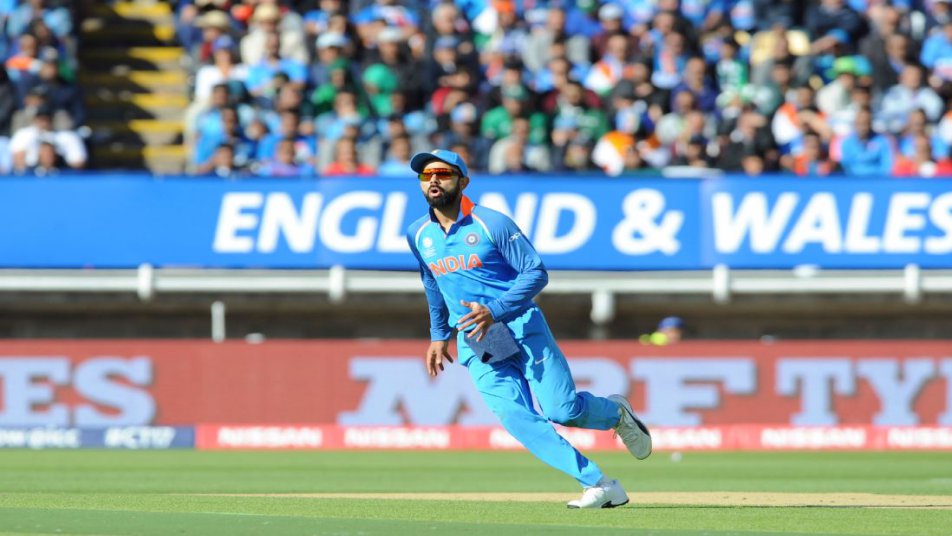 टीम इंडिया के कप्तान विराट कोहली को लेकर काफी खबरें चली थी कि वो इस सीरीज में आराम कर सकते हैं लेकिन उन्होंने इन खबरों के नकार दिया था. अब इन मैचों में टीम की कामान कोहली ही संभालते नजर आएंगे.