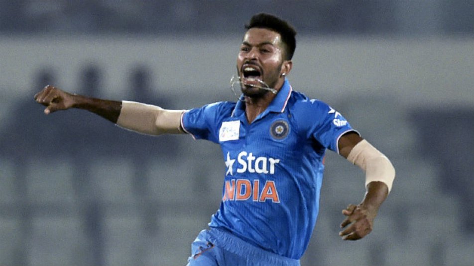 टीम इंडिया के ऑलराउंडर हार्दिक पांड्या को भी टीम में शामिल किया गया है. बता दें कि लंका के खिलाफ जारी तीसरे टेस्ट में हार्दिक ने जोरदार शतक जमाया है.