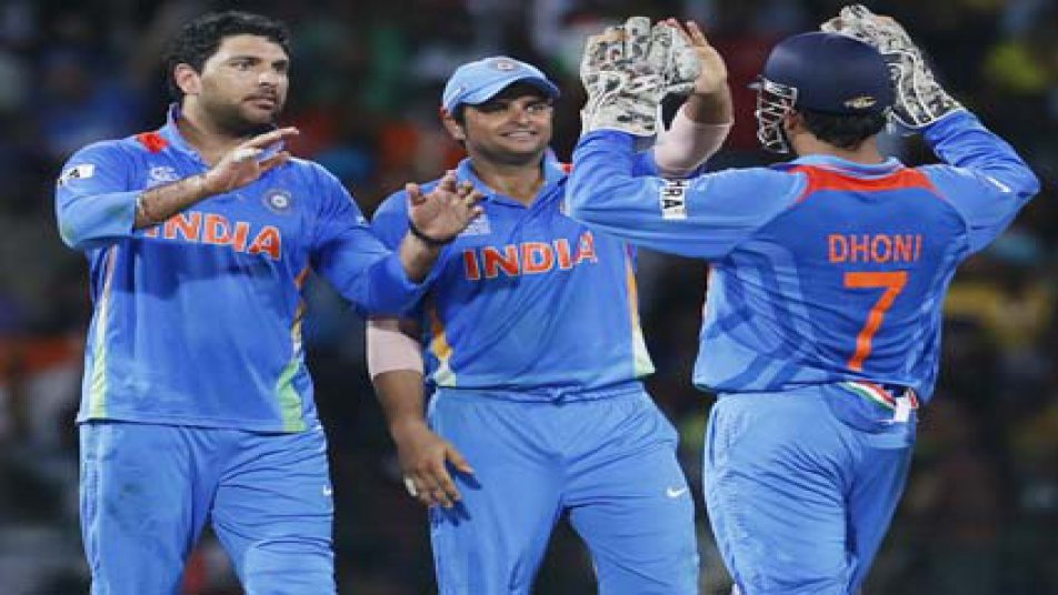 चयन नीति से वाकिफ बीसीसीआई के एक सीनियर अधिकारी ने कहा कि युवराज 2019 में इंग्लैंड एवं वेल्स में होने वाले विश्व कप के लिये दावेदार नहीं हैं.