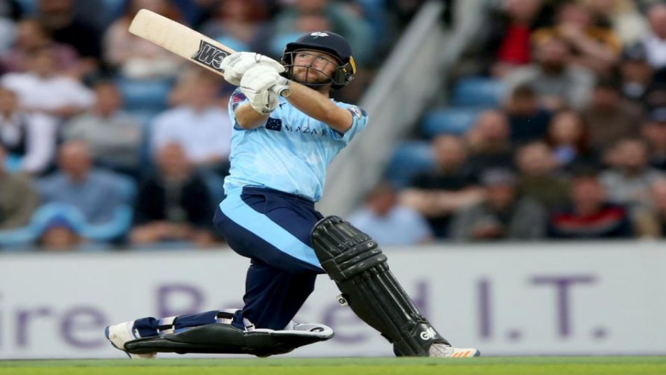 पहले बल्लेबाज़ी करते हुए यॉर्कशायर ने लिथ की तूफानी पारी की मदद से विशाल 260 रन बनाए. जिसके जवाब में नॉर्थएंट्स की टीम महज़ 136 रन के स्कोर पर ऑल-आउट हो गई.