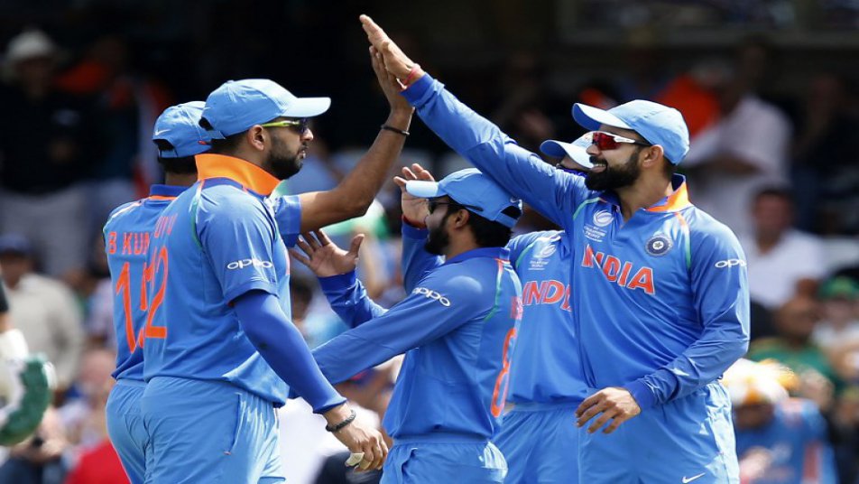 विराट कोहली टीम इंडिया के लिए अब तक 60 टेस्ट, 189 वनडे और 49 टी-20 मैच खेल चुके हैं.