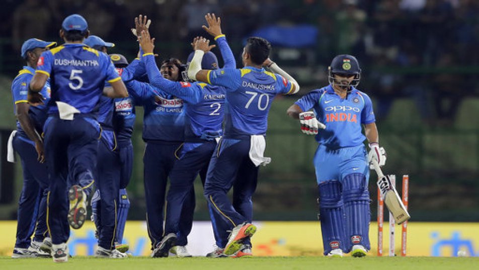 बारिश से बाधित इस मैच में भारतीय टीम के लिए जीत आसान नहीं रहा. एक समय टीम इंडिया 131 रनों के स्कोर पर 7 विकेट गंवा दिए थे.