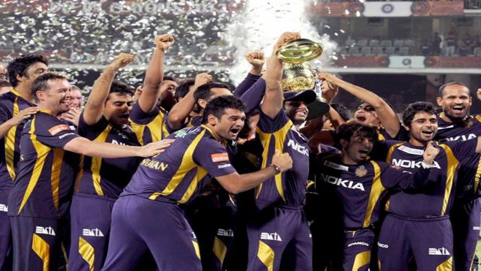 एक ओवर के लिए कितने करोड़:- आईपीएल टी-20 फॉर्मेट में खेला जाता है. यानी एक मैच में 40 ओवर किए जाते हैं. यानी अब एक ओवर पर बीसीसीआई को मिलेंगे 55.41/40 = 1.38 करोड़ रुपये.