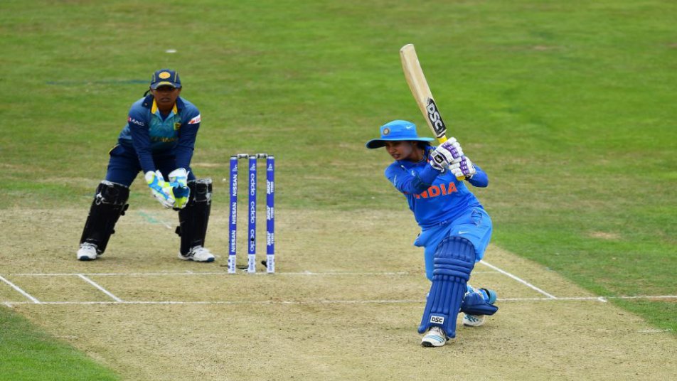 अपने पहनावे को लेकर फिर से ट्रोल हुई मिताली राज, लोगों ने कहा क्रिकेटर हो, एक्‍ट्रेस नहीं