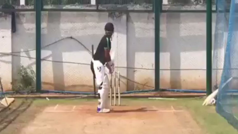 राष्ट्रीय क्रिकेट अकादमी हो या अन्य कोई जगह हो, रैना हर जगह सक्रिय दिख रहे हैं. टीम में वापसी को लेकर अब खुद रैना ने एक बयान जारी किया है.