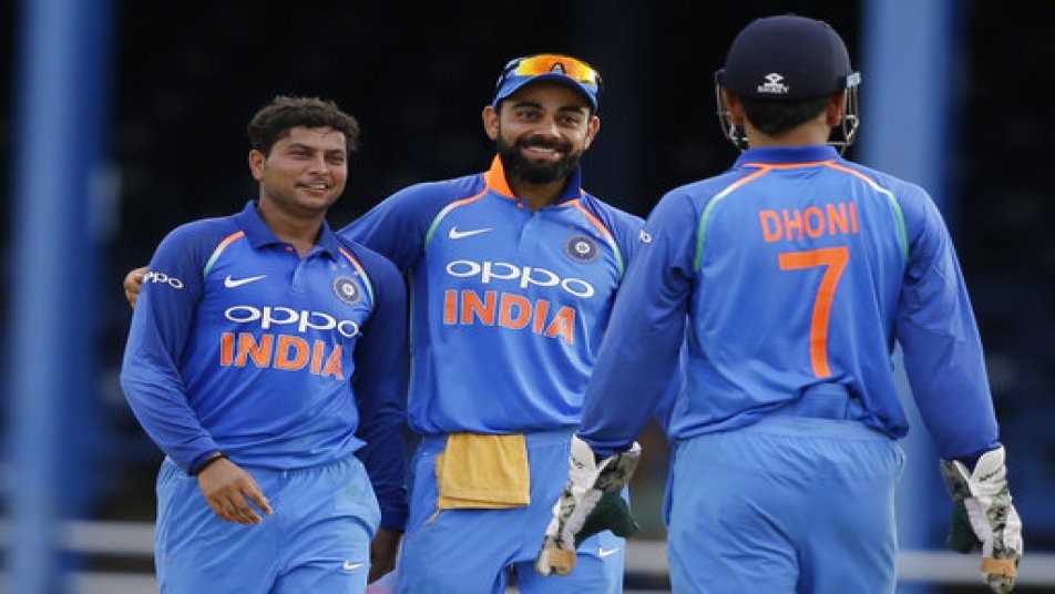 अक्षर और चहल का साथ देने के लिए चाइनामैन गेंदबाज कुलदीप यादव को भी टीम जगह मिली है.