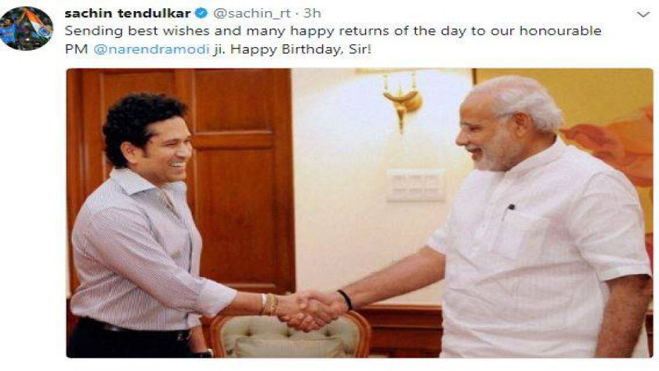 मास्टर बलास्टर सचिन तेंदुलकर ने मोदी के एक साथ तस्वीर साझा करते हुए लिखा, ‘‘अपनी शुभकामनाएं भेज रहा हूं...हमारे माननीय प्रधानमंत्री जी को जन्मदिन की शुभकामनाएं.’’