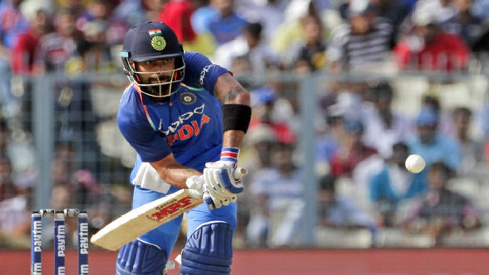 अपनी पारी के बारे में कोहली ने कहा, ‘‘मैं हमेशा खुद को प्रेरित करने की कोशिश करता हूं. मैं जानता था कि मुझे लंबे समय तक टिके रहना होगा क्योंकि विकेट बल्लेबाजी के लिये आसान नहीं था.’’