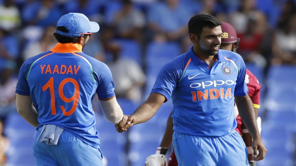 150 वनडे विकेट लेने वाले दूसरे सबसे तेज़ भारतीय स्पिनर बने आर अश्विन