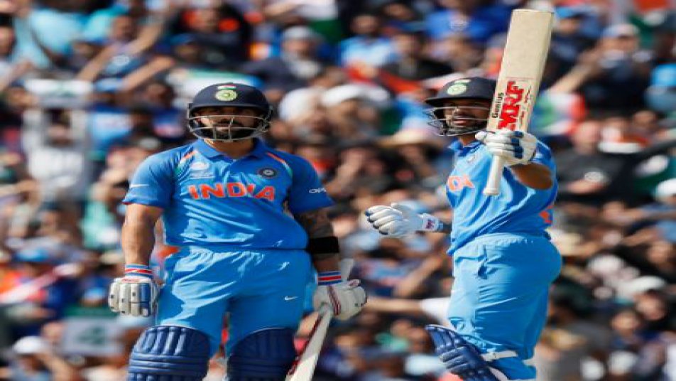 धवन ने यह रिकॉर्ड आईसीसी टूर्नामेंट के अपने 16वें मैच में पूरा किया. 