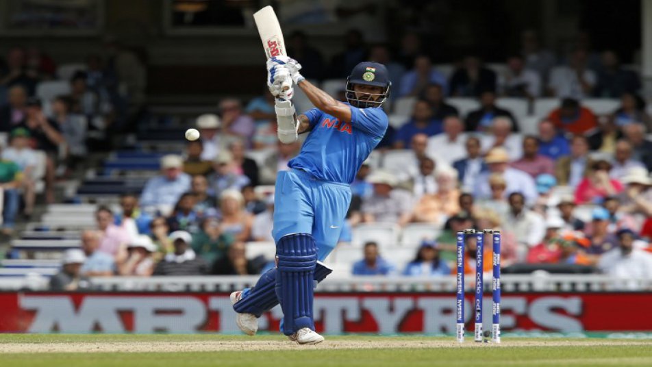 धवन ने रैंकिंग में 10वां स्थान हासिल किया है. उन्होंने पाकिस्तान के खिलाफ नाबाद 68 रन, श्रीलंका के खिलाफ 125 रन और दक्षिण अफ्रीका के खिलाफ 78 रनों की शानदार पारियां खेली थीं. 