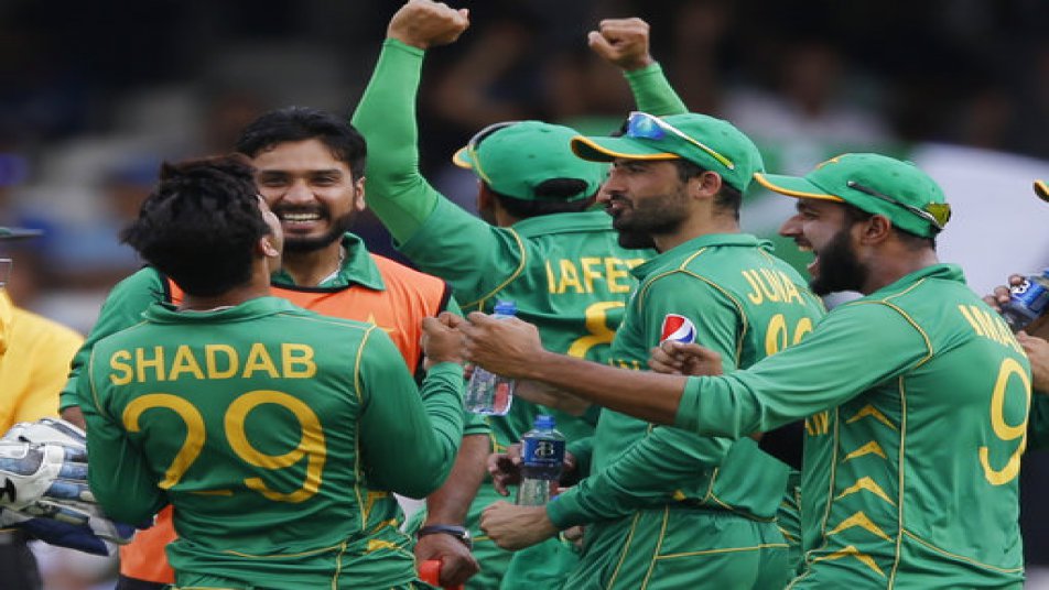 ICC के किसी भी टूर्नामेंट में सबसे ज्यादा रनों से हारने वाला देश बना भारत