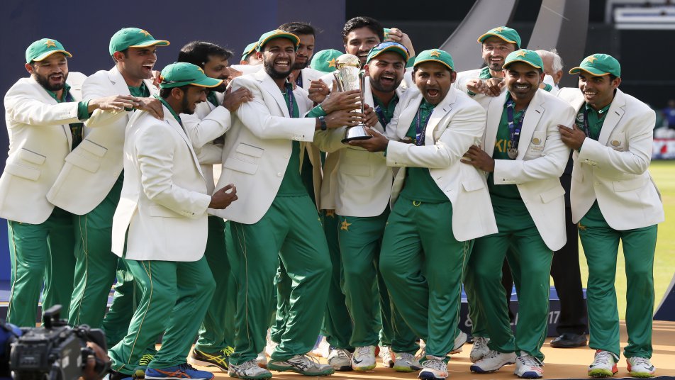 क्रिकेट जगत की दिग्गज हस्तियों ने CT जीतने पर PAK को दी मुबारकबाद