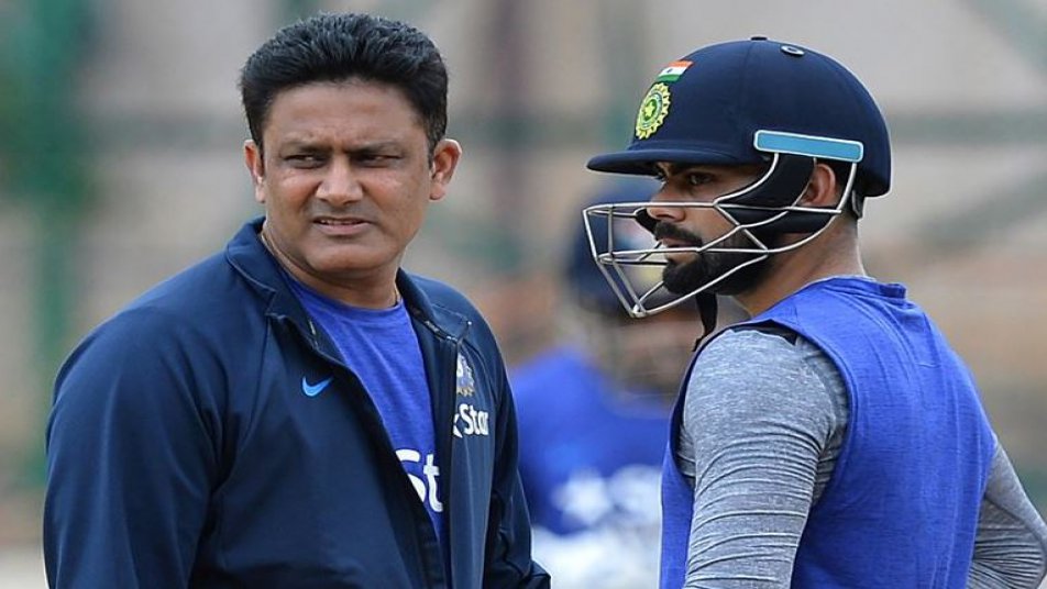 भारतीय क्रिकेट टीम के हेड कोच अनिल कुंबले ने कप्तान विराट कोहली के साथ मतभेदों के बीच मंगलवार शाम अपने पद से इस्तीफा दे दिया.