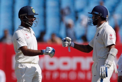 LIVE DAY 2 INDvsSL: विजय-पुजारा के दम पर विशाल स्कोर की तरफ भारत LIVE DAY 2 INDvsSL: विजय-पुजारा के दम पर विशाल स्कोर की तरफ भारत