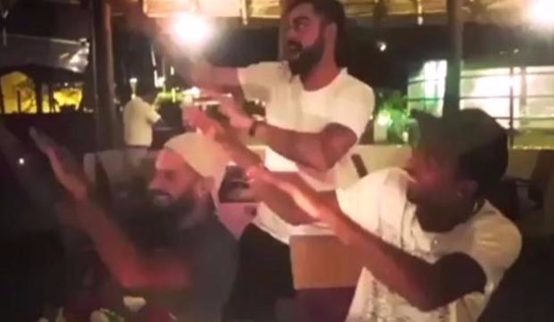 तीसरे टी-20 मैच से पहले मस्ती में डूबे धवन, कोहली और हार्दिक पांड्या, वायरल हो रहा है वीडियो
