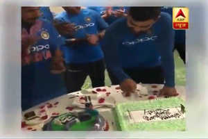 आज 29वां जन्मदिन मना रहे हैं कप्तान विराट कोहली, टीम इंडिया ने मनाया जश्न