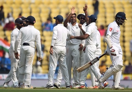 sri lanka off to a steady start in nagpur reach 47 for 2 at lunch on day 1 INDvsSL: भारतीय गेंदबाज़ों के आगे श्रीलंका की धीमी शुरूआत, गंवाए 2 विकेट