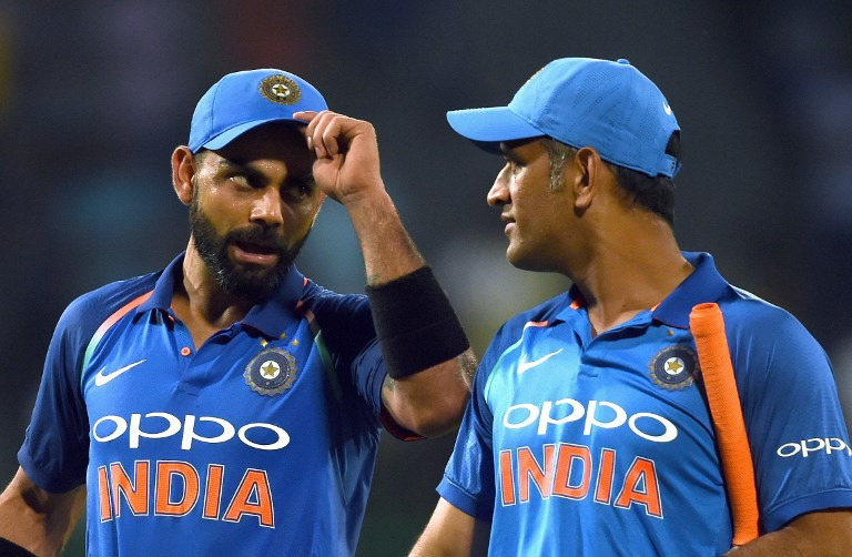कोहली के समर्थन में आए धोनी, कहा- मुश्किल दौरों की तैयारी के लिए समय की जरूरत