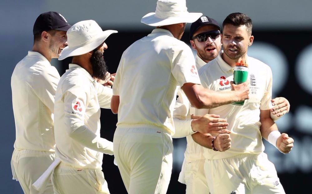 england vs australia 1st test 3rd day till lunch LUNCH AUSvsENG: लड़खड़ाए ऑस्ट्रेलिया को कप्तान स्टीव स्मिथ का सहारा